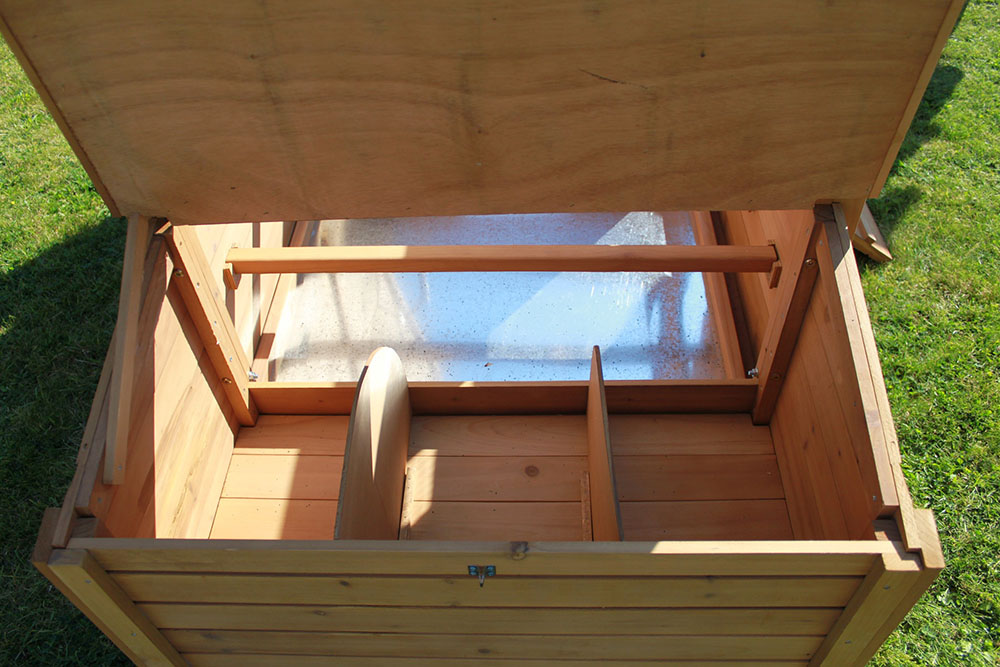 easy-clean chicken coop