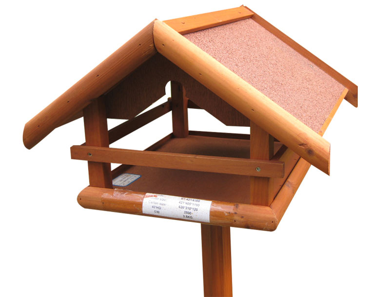 Weatherproof wooden bird feeder